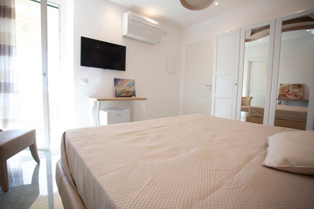 Hotel Cavalieri D'Oro Luxury House Anzio Exterior foto