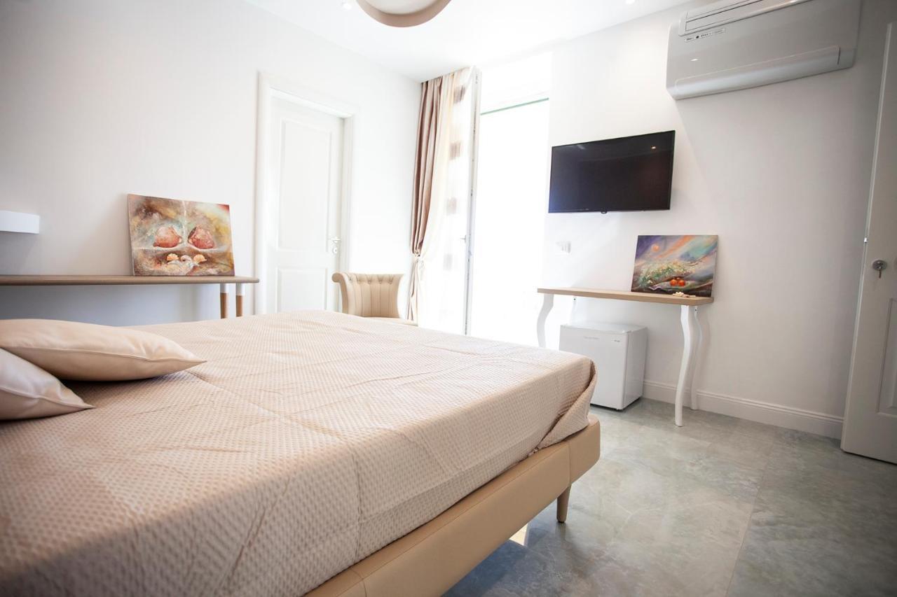 Hotel Cavalieri D'Oro Luxury House Anzio Exterior foto